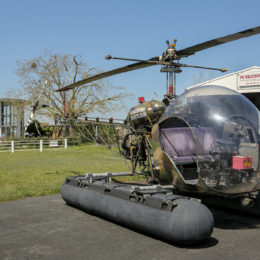 PB Hélicoptères devant l'aérodrome de Royan Medis